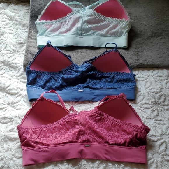 Bras - Picture 2 of 4